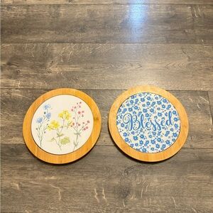 Set of 2 Wooden/Ceramic Trivets‎